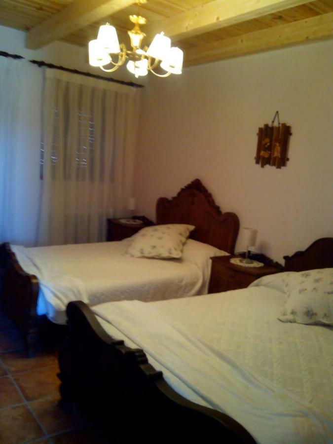 Hansel Y Gretel Pedrosa del Rey ภายนอก รูปภาพ